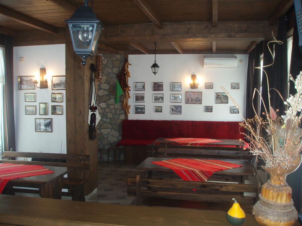 Mania Guest House Kalofer Exterior foto