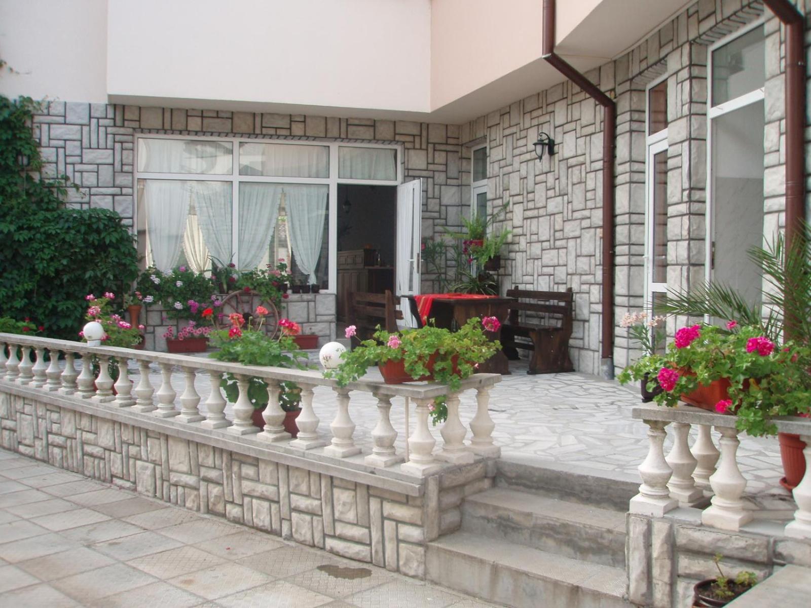Mania Guest House Kalofer Exterior foto