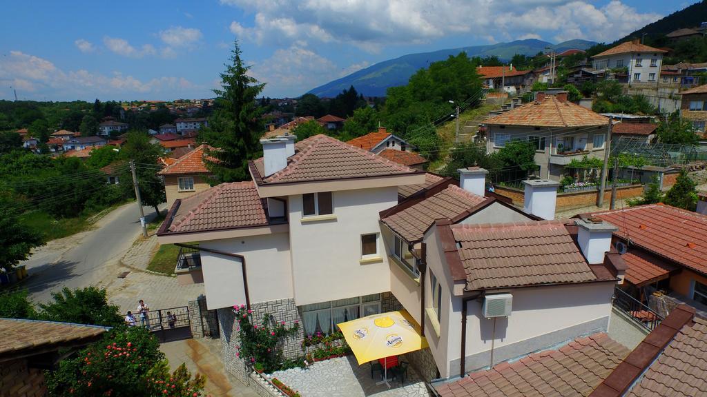 Mania Guest House Kalofer Exterior foto